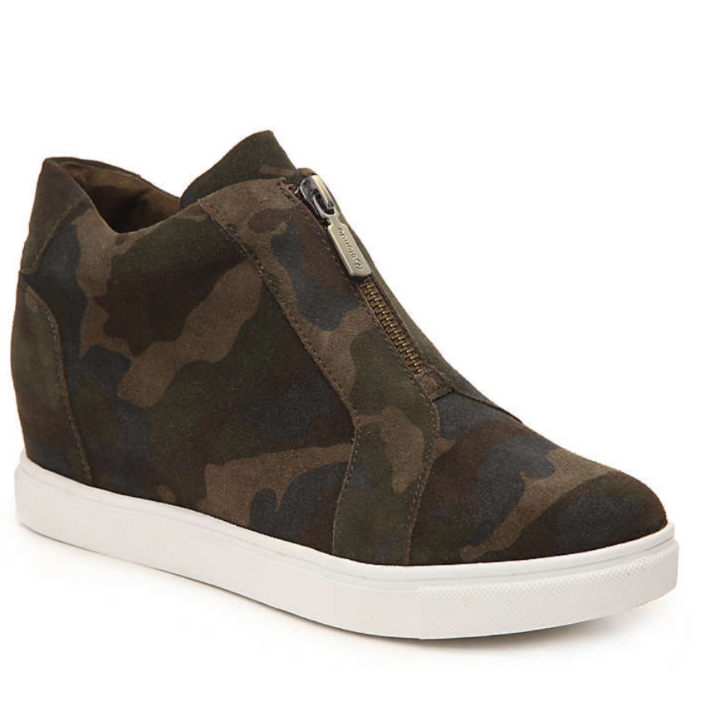 Blondo camo Glenda wedge sneaker